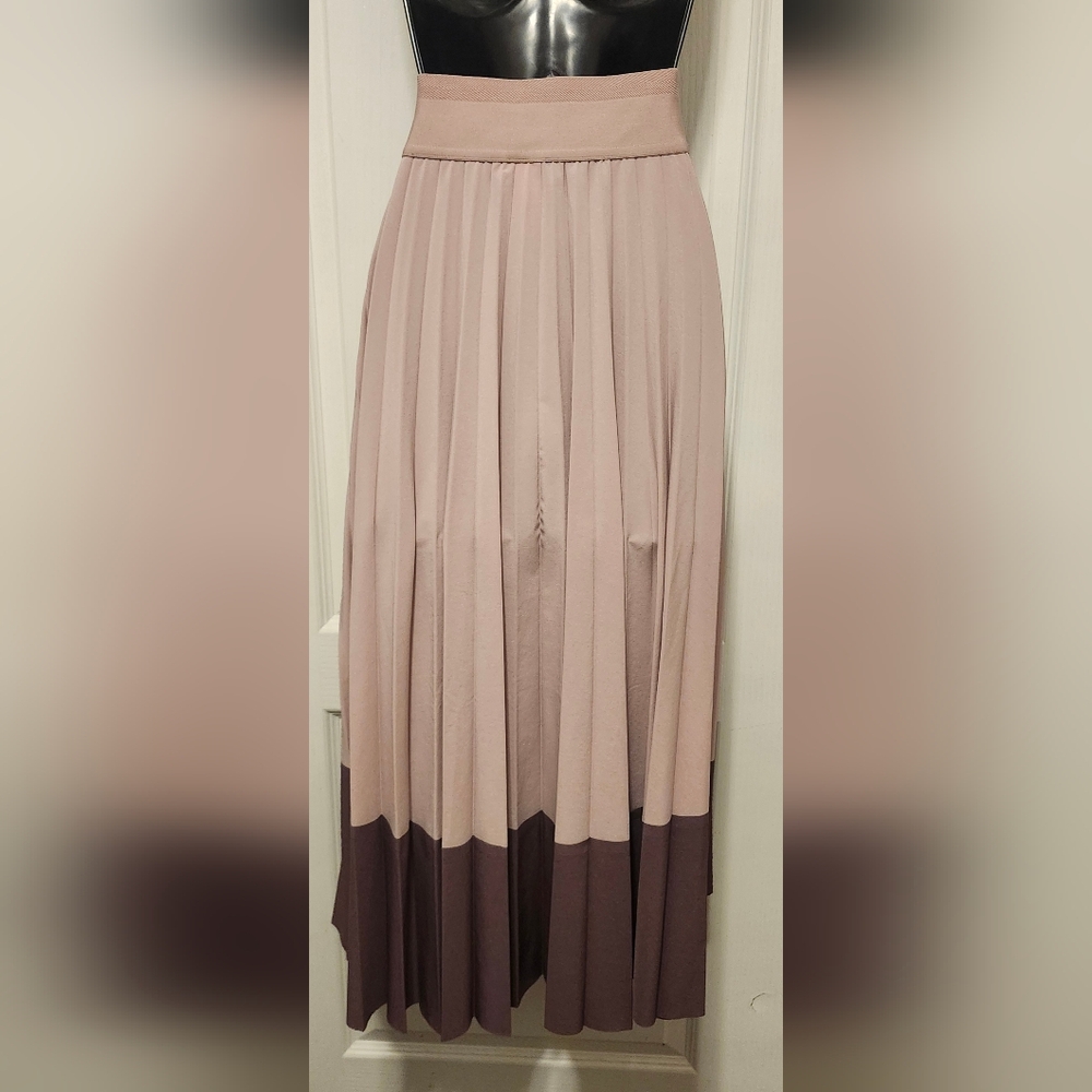 Athleta High-Low Skirt in Light and Dark Purple Size Large EUC - Picture 4 of 6